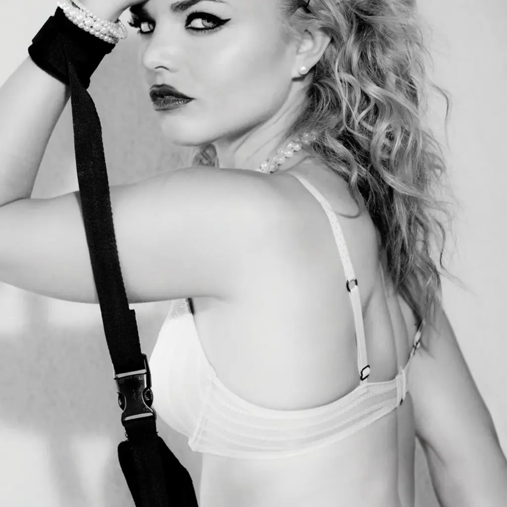 CUFFS-01049